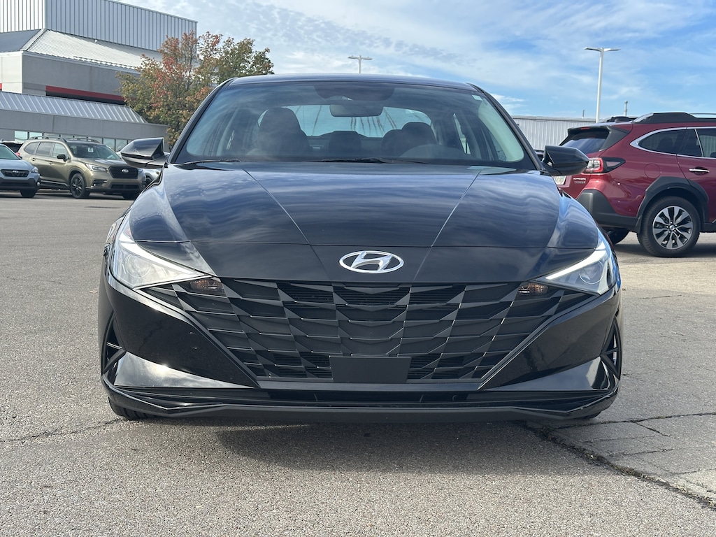 Used 2023 Hyundai Elantra SEL Sedan