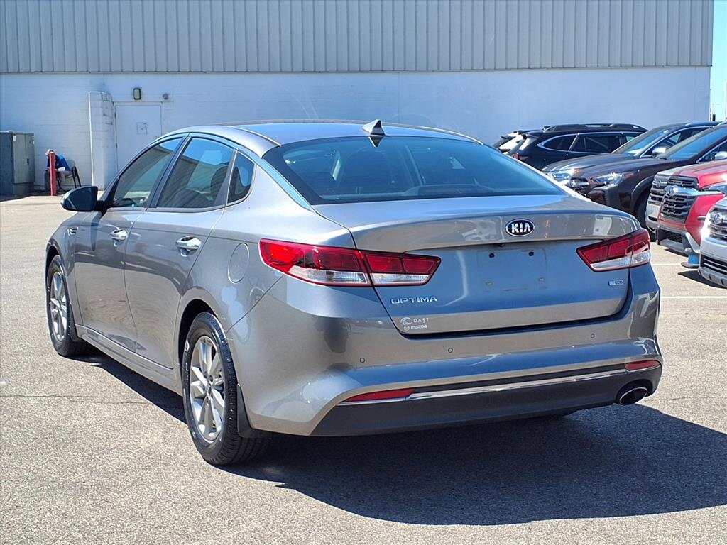 2018 Kia Optima LX Turbo photo 3