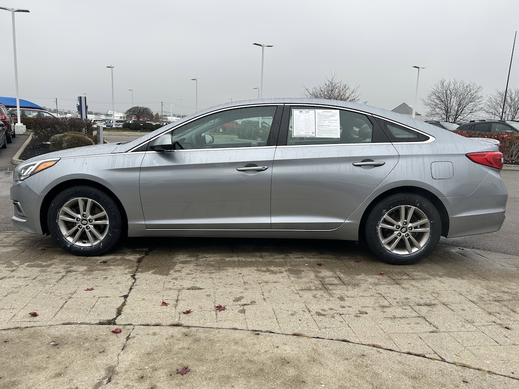 Used 2017 Hyundai Sonata w/PZEV Sedan