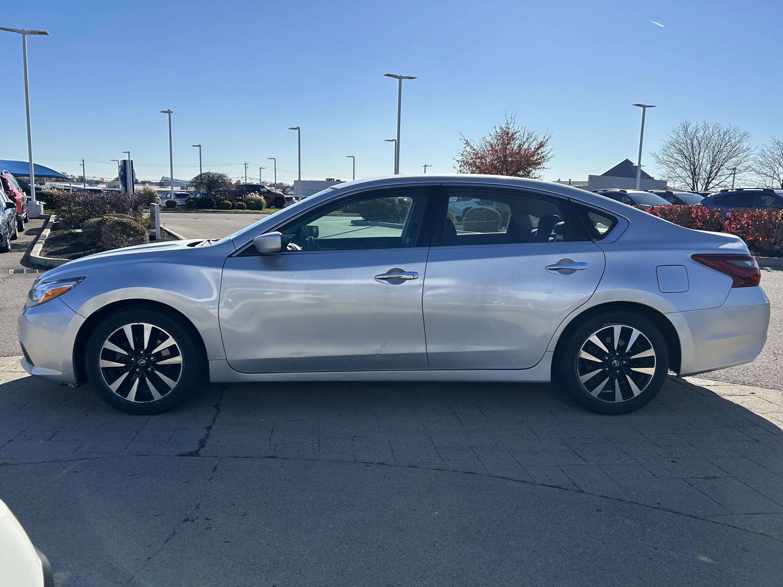 2018 Nissan Altima 2.5 SV photo 4