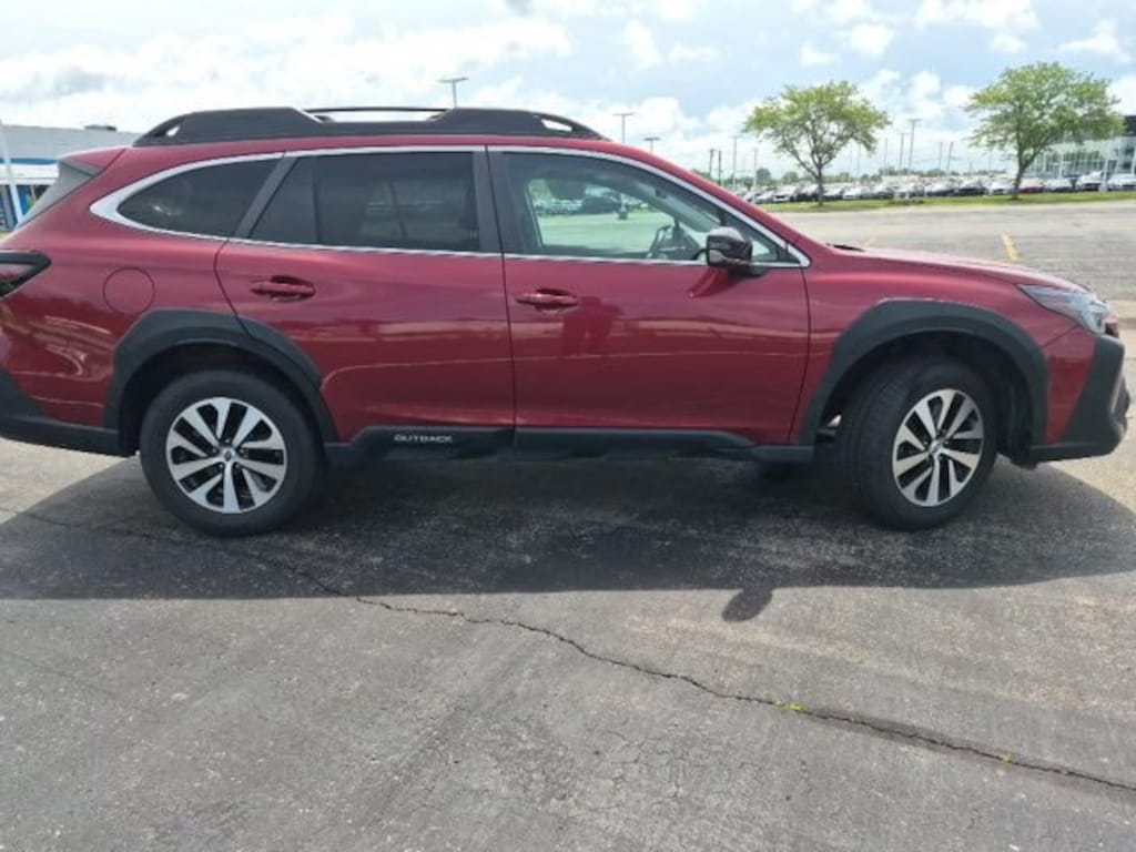 Used 2024 Subaru Outback Premium SUV