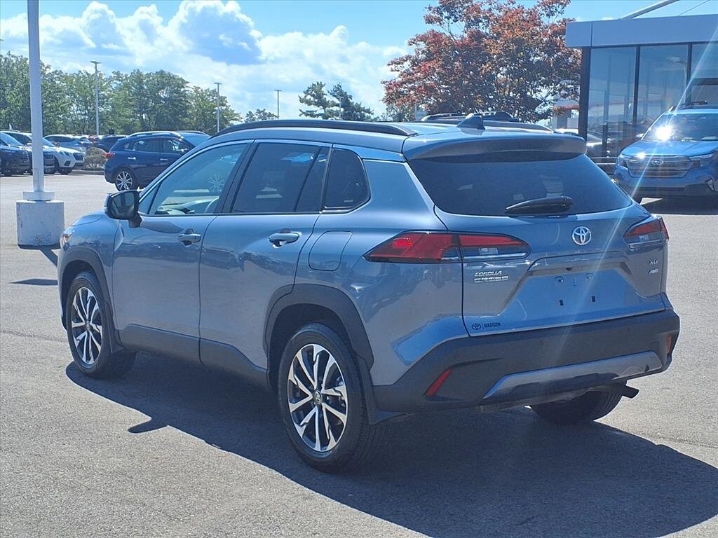 2025 Toyota Corolla Cross XLE photo 4