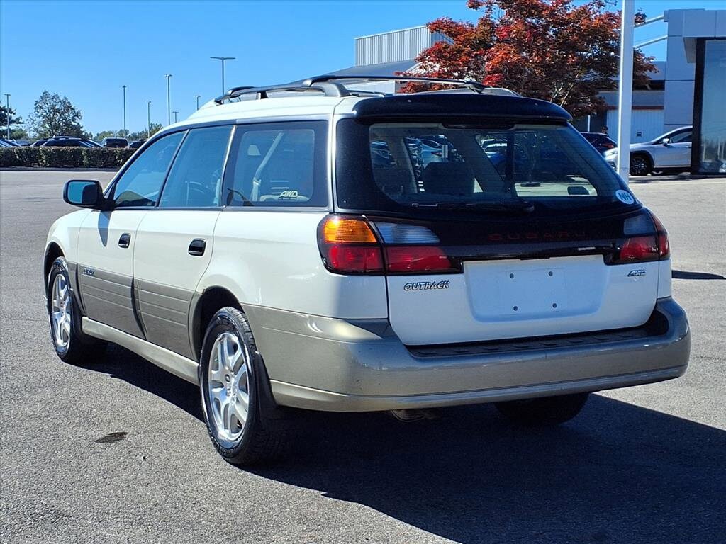 2004 Subaru Outback Base photo 4