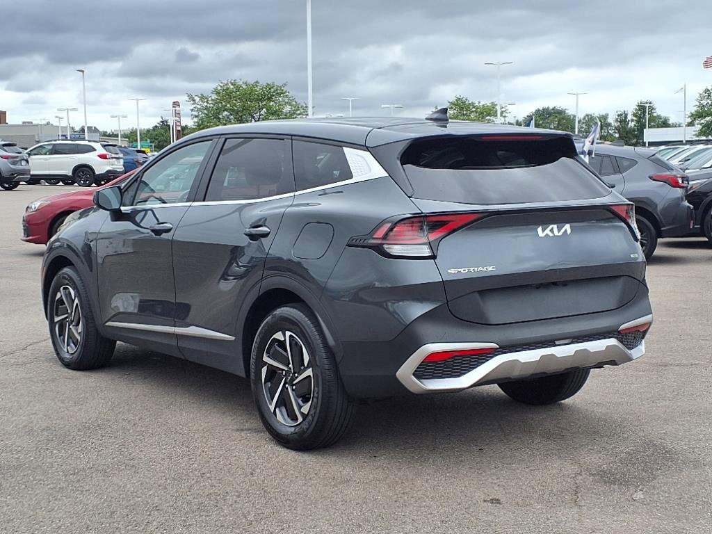 2023 Kia Sportage Hybrid LX photo 4