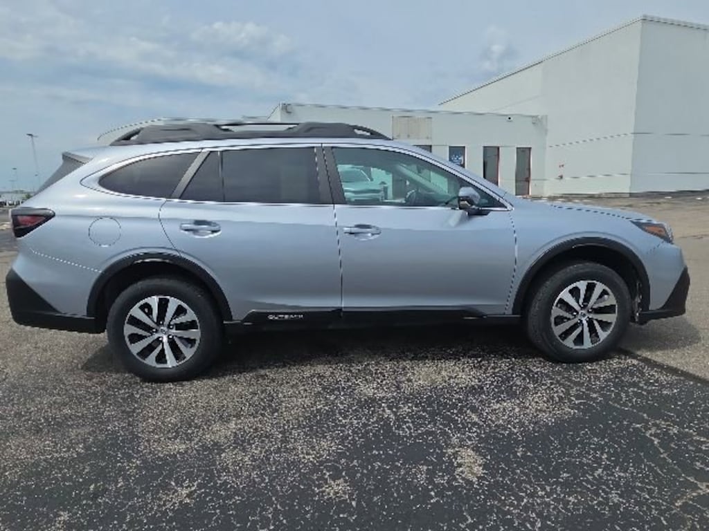 Used 2020 Subaru Outback Premium SUV
