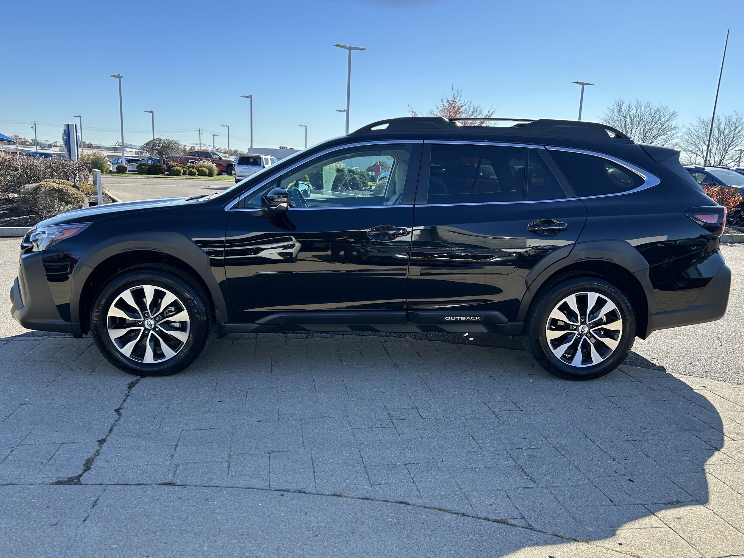 2025 Subaru Outback Limited photo 4