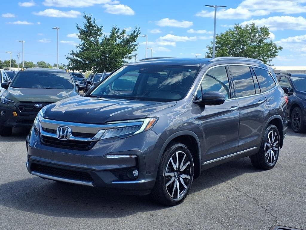 2020 Honda Pilot Touring photo 2