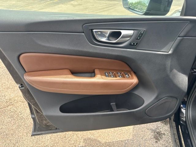 2023 Volvo XC60 Plus - Photo 9