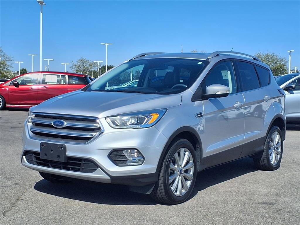 2017 Ford Escape Titanium photo 2