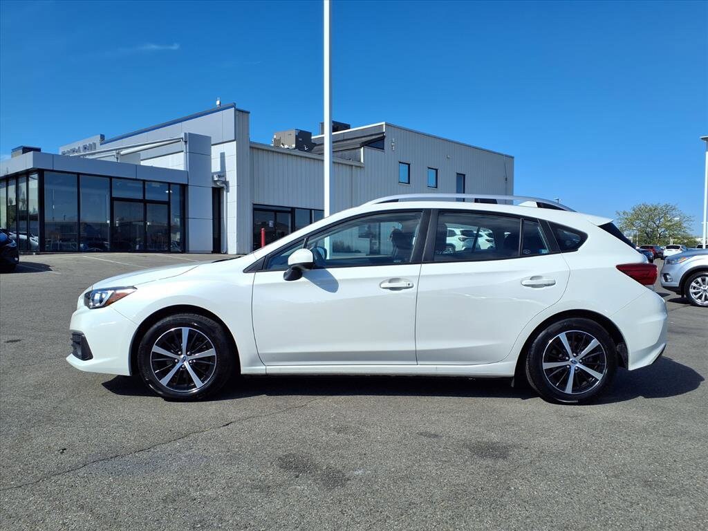 2023 Subaru Impreza Premium photo 3