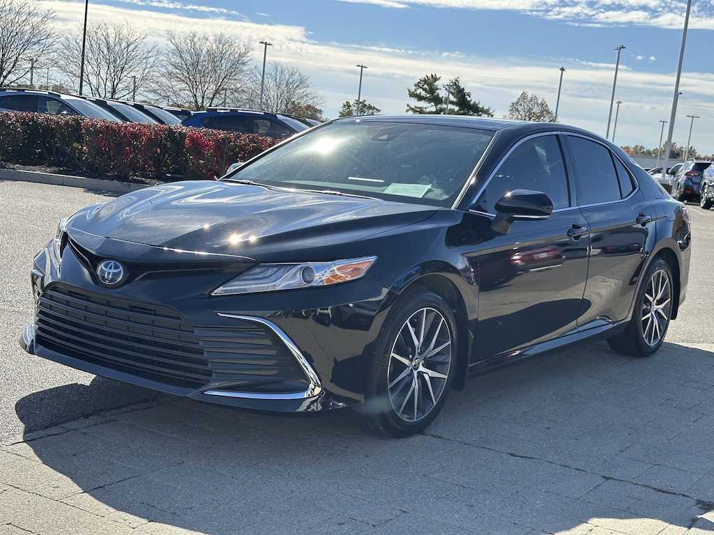 Used 2024 Toyota Camry Hybrid XLE Sedan