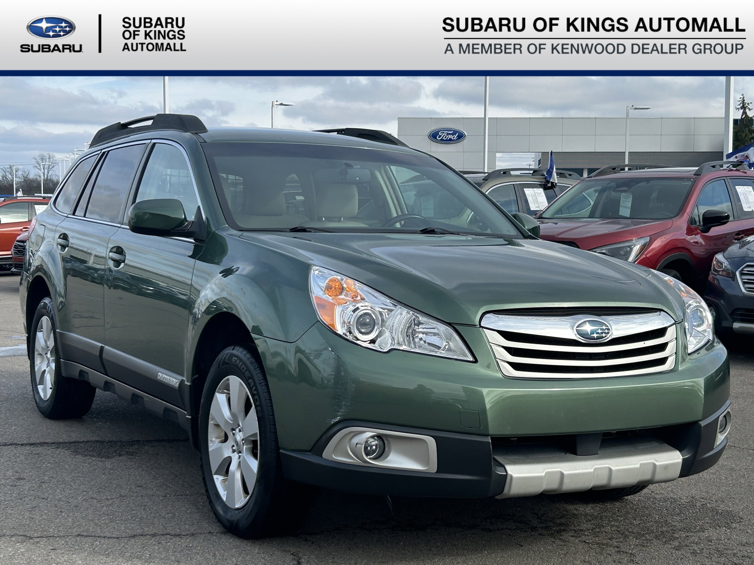 2012 Subaru Outback Limited's photo