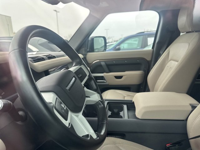 2020 Land Rover Defender 110 HSE photo 2