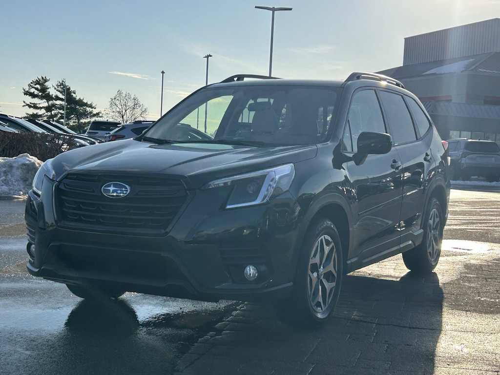 Used 2023 Subaru Forester Premium SUV