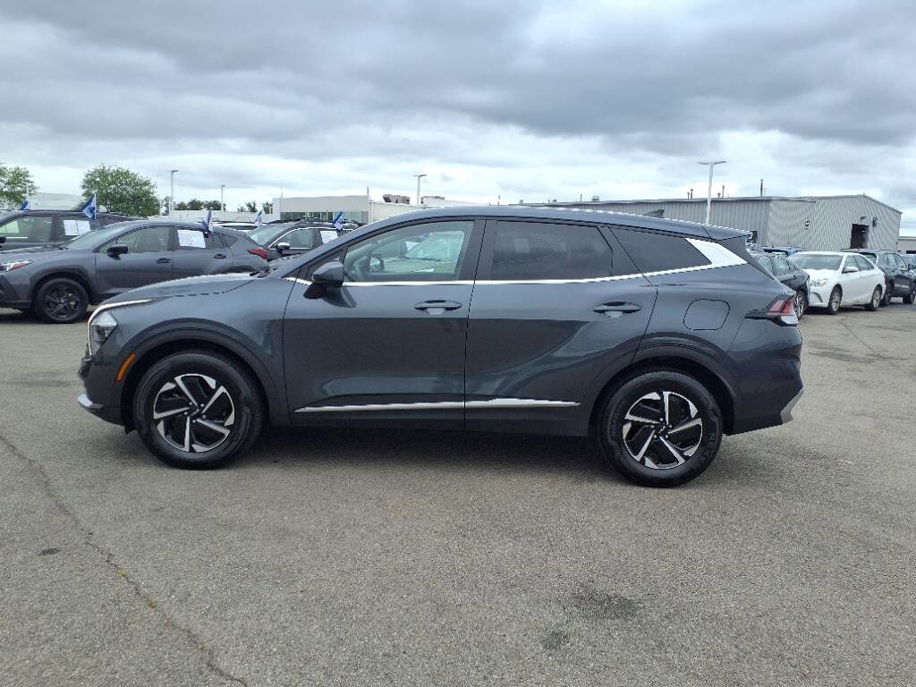 2023 Kia Sportage Hybrid LX photo 3