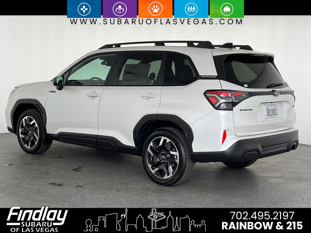 2025 Subaru Forester Premium photo 3
