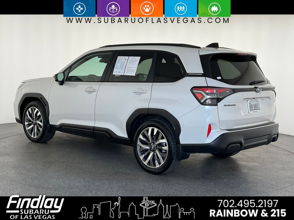 2025 Subaru Forester Touring photo 3