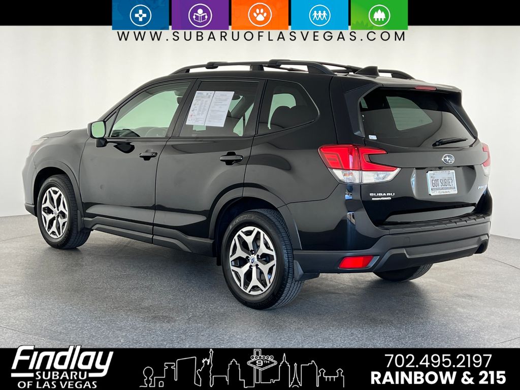 2020 Subaru Forester Premium photo 3