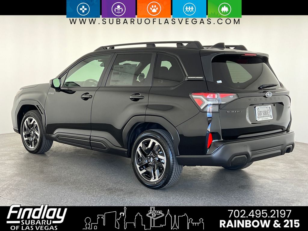 2025 Subaru Forester Premium photo 3