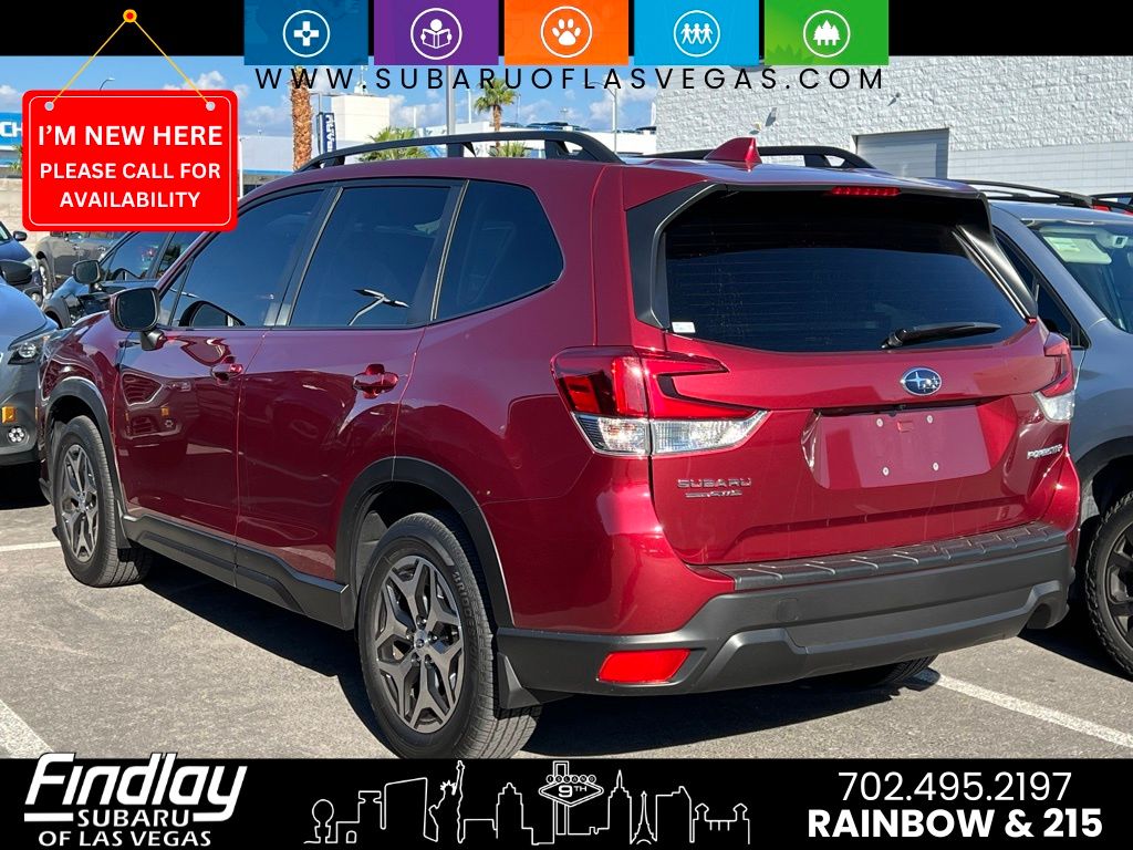 2022 Subaru Forester Premium photo 2