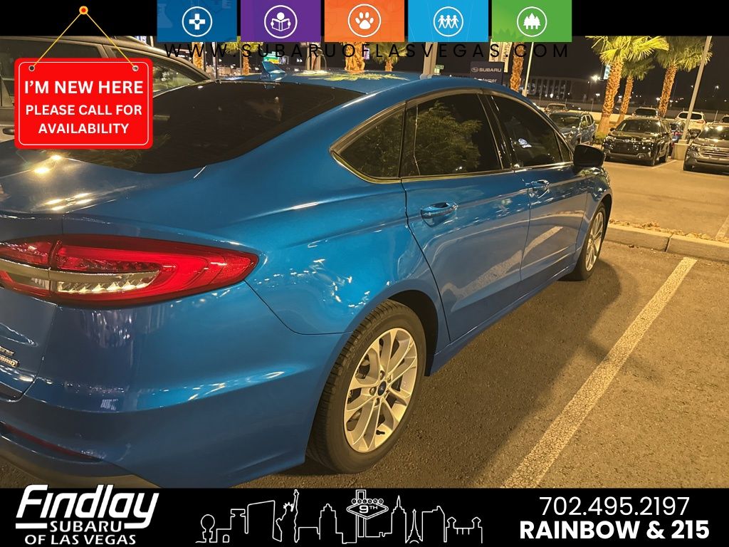2020 Ford Fusion Hybrid SE photo 2