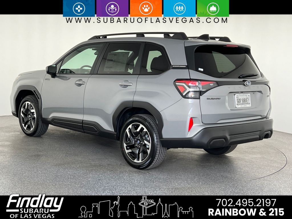 2025 Subaru Forester Premium photo 3