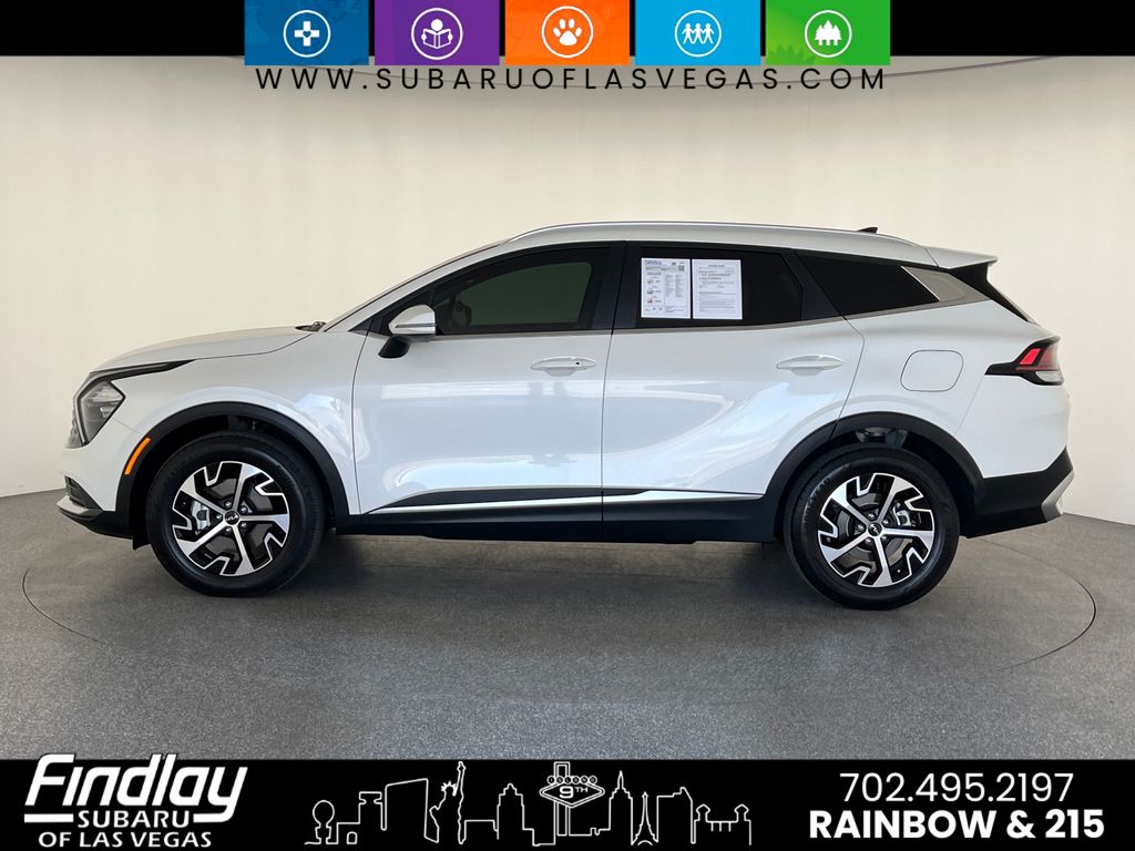 2023 Kia Sportage Hybrid EX photo 2