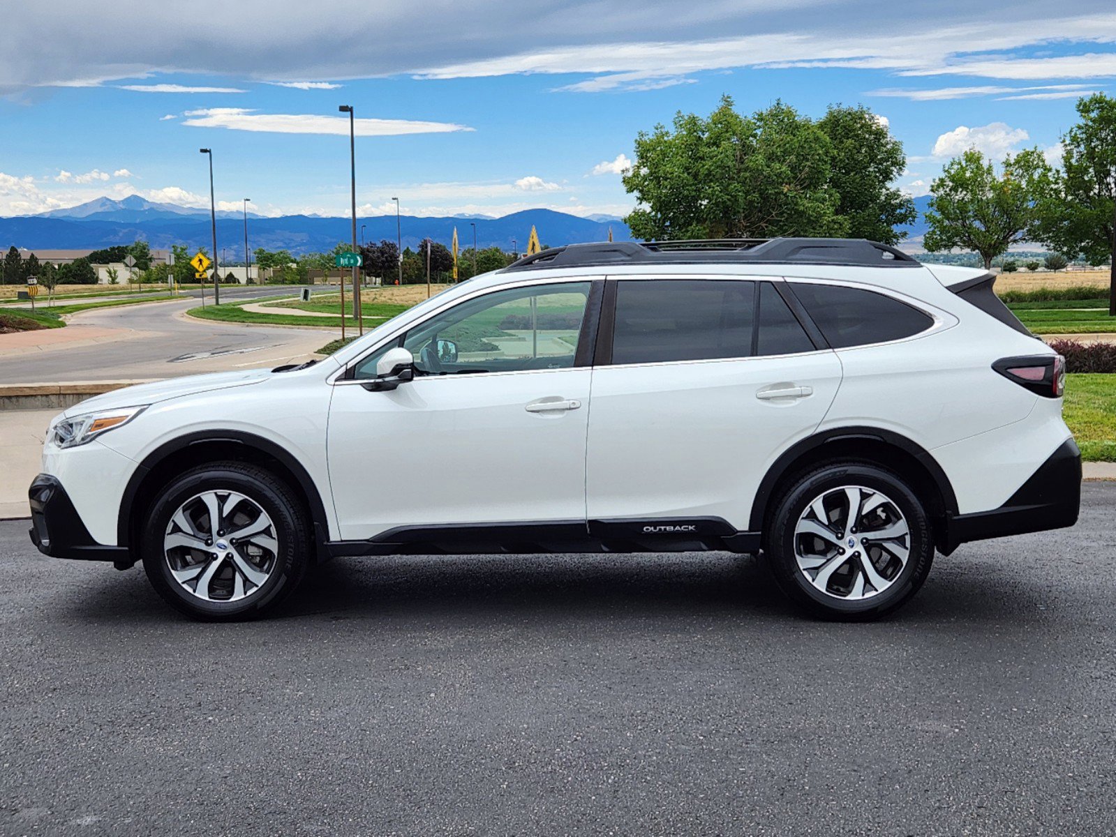 Used 2021 Subaru Outback Limited with VIN 4S4BTANC2M3176198 for sale in Loveland, CO