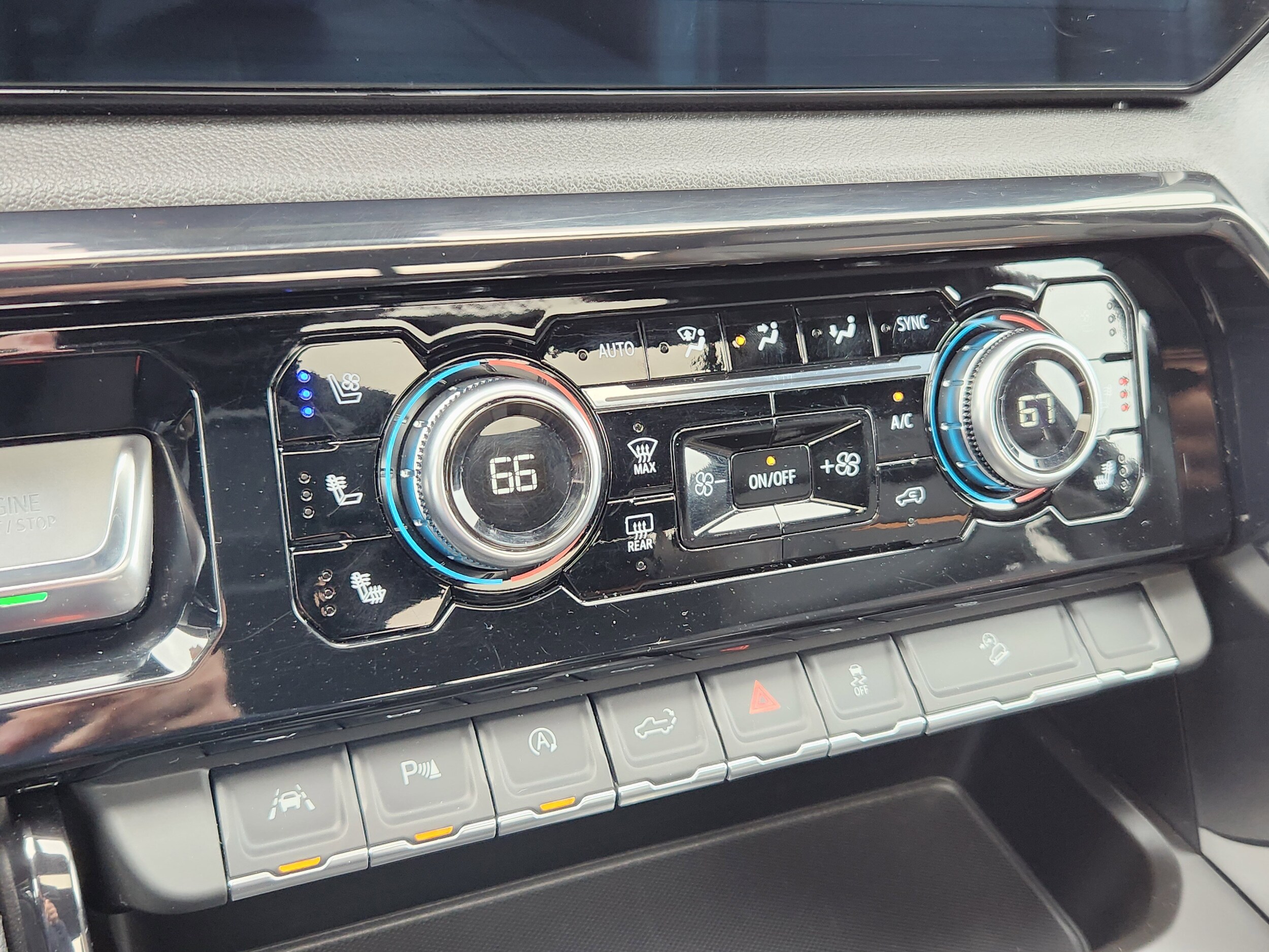 2025 GMC Sierra 1500 AT4 - Photo 21