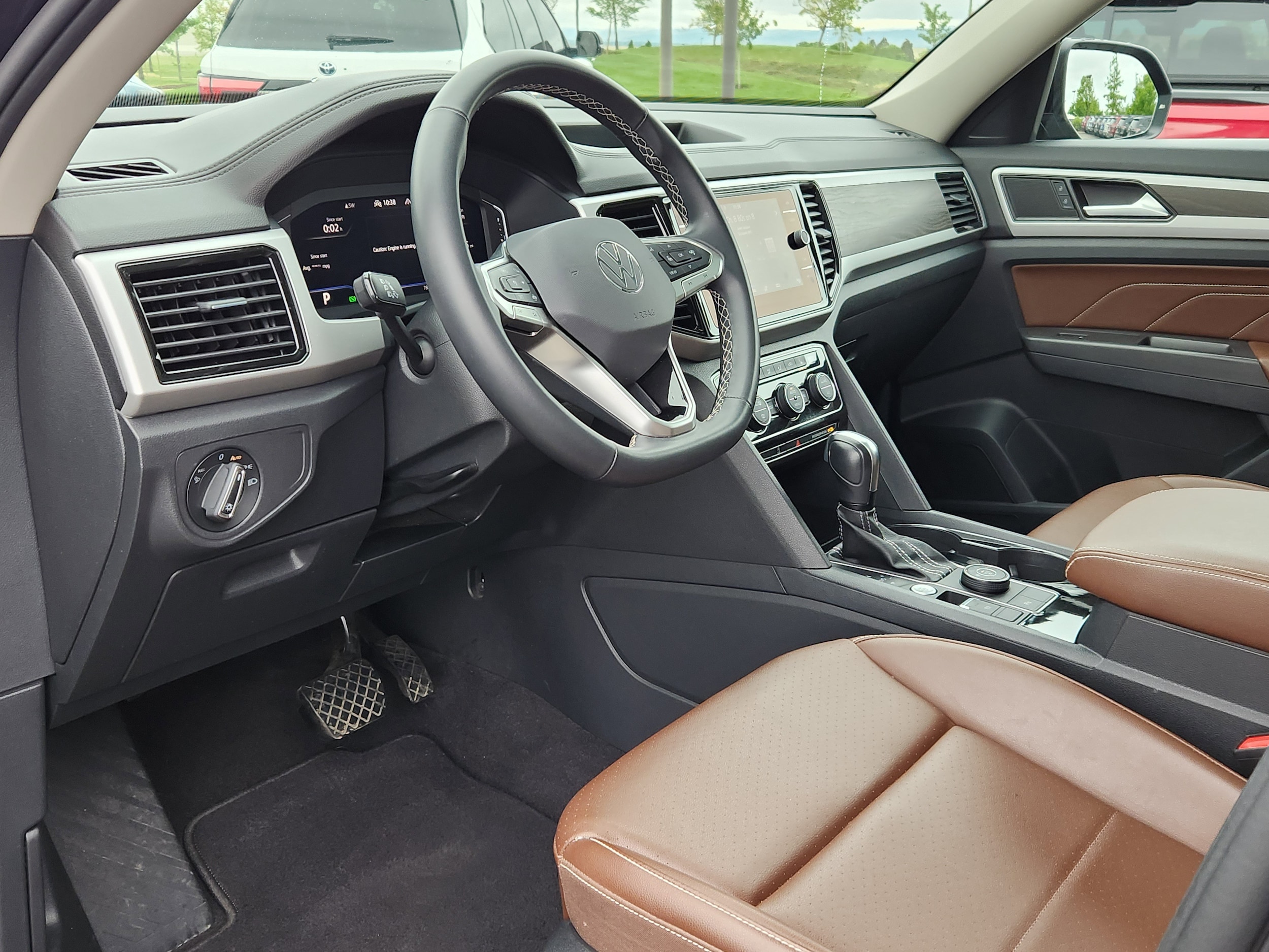 View vehicle photo 6