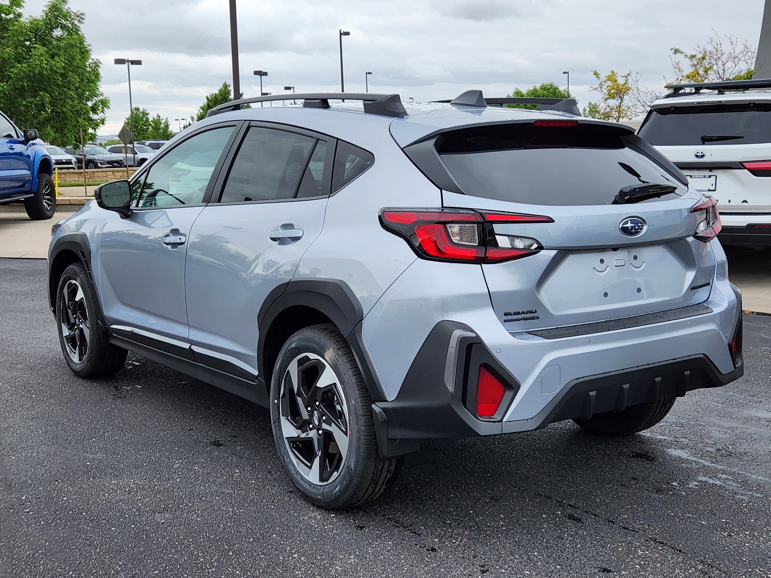 View vehicle photo 2