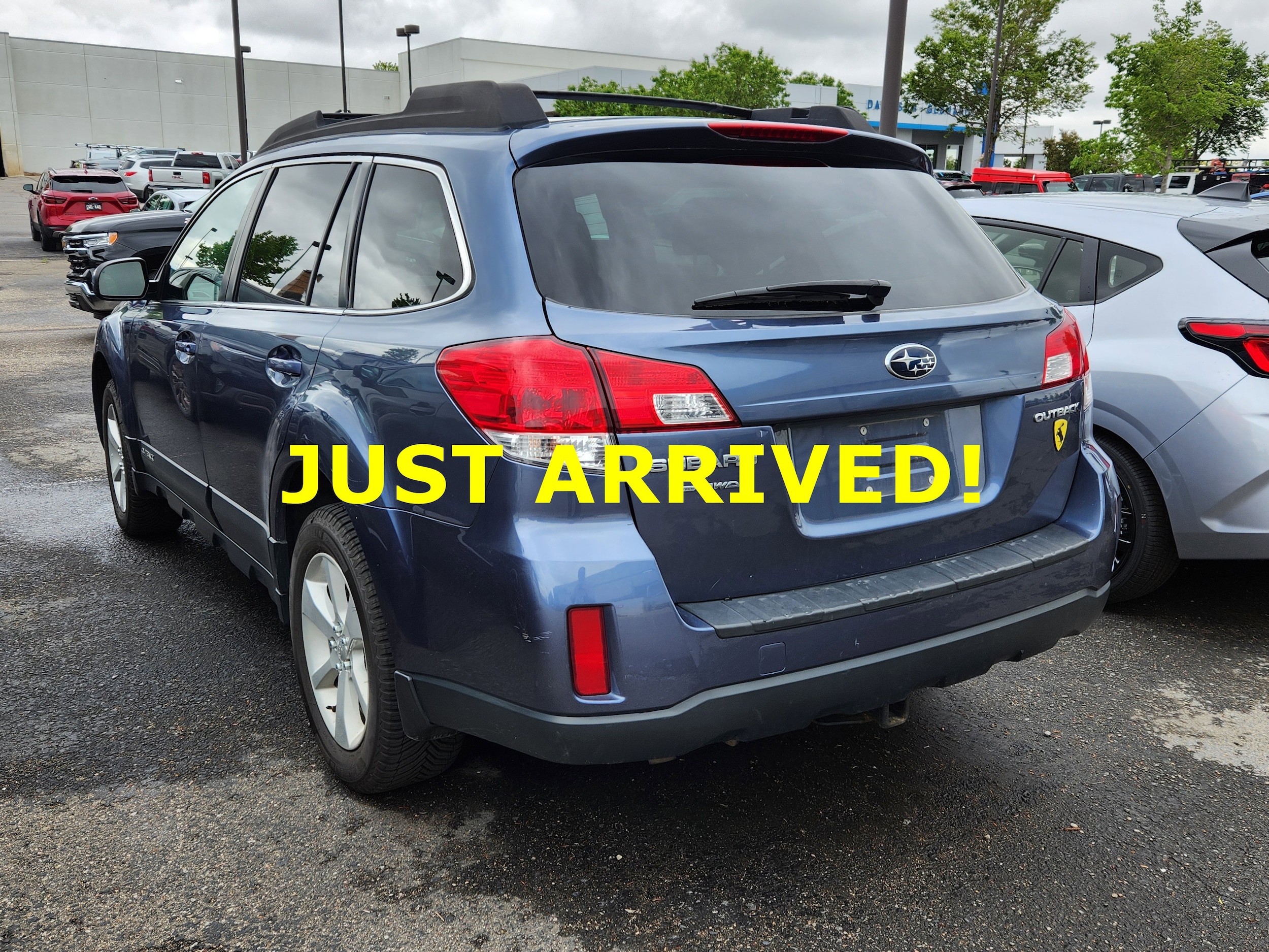 View vehicle photo 3
