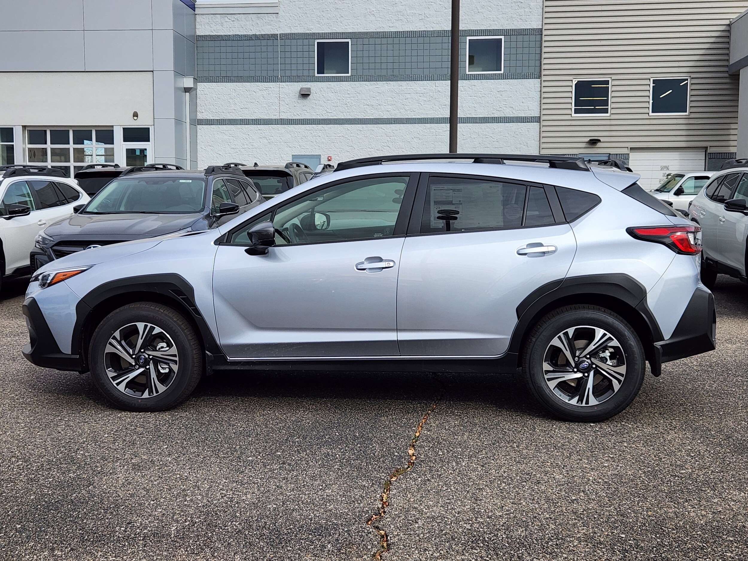 2025 Subaru Crosstrek Premium photo 2