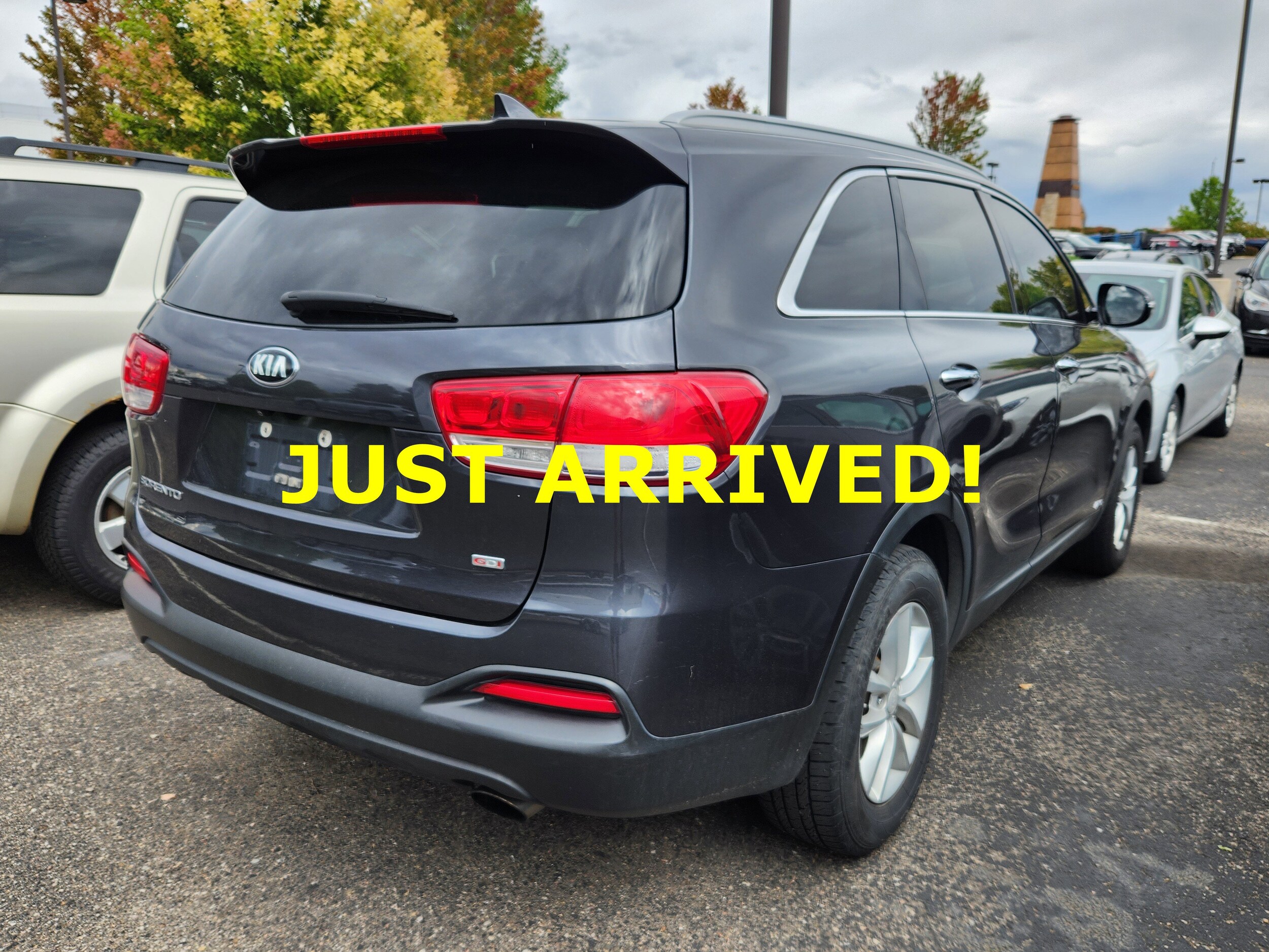 2018 Kia Sorento LX photo 2