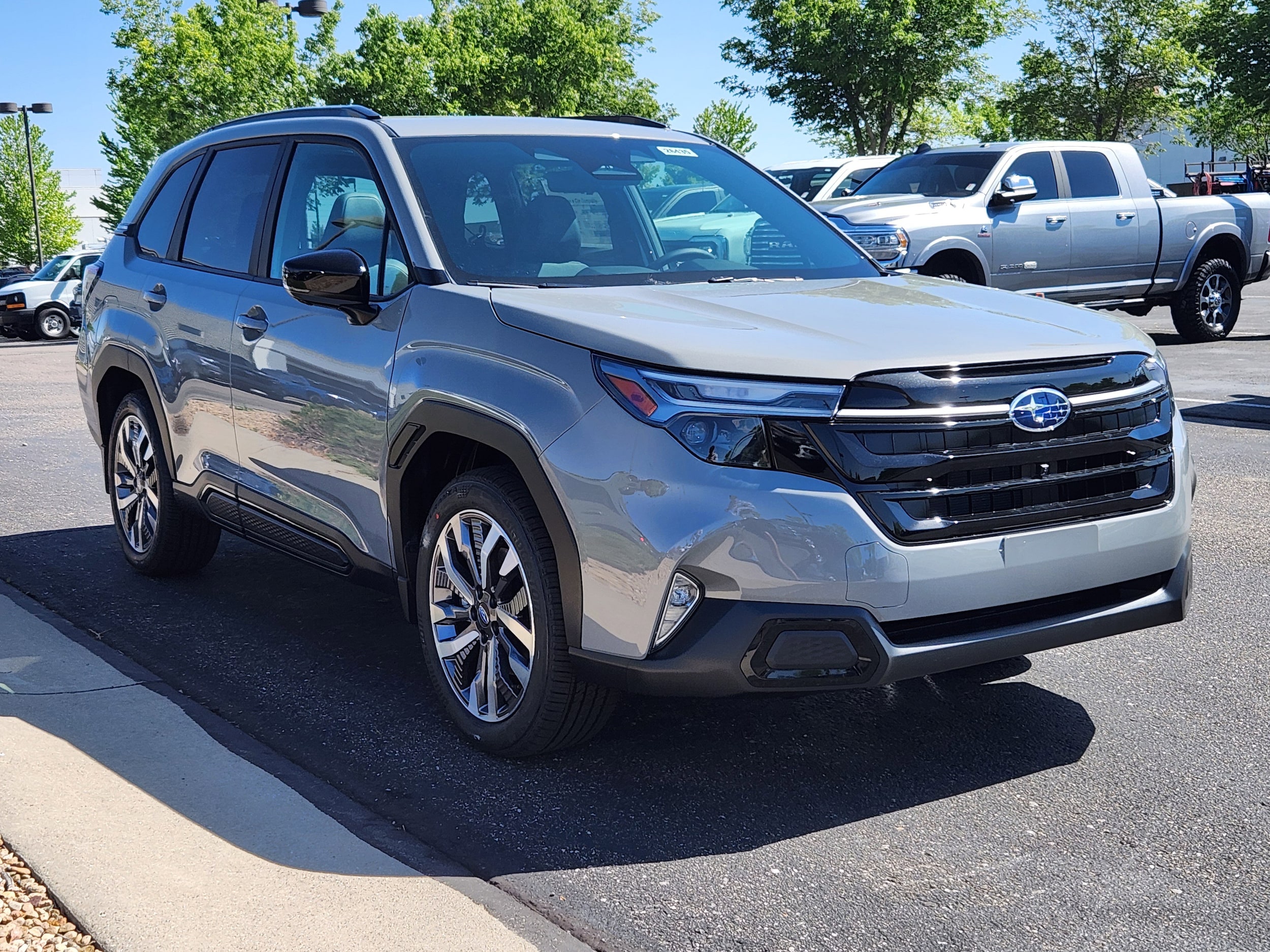 View vehicle photo 3