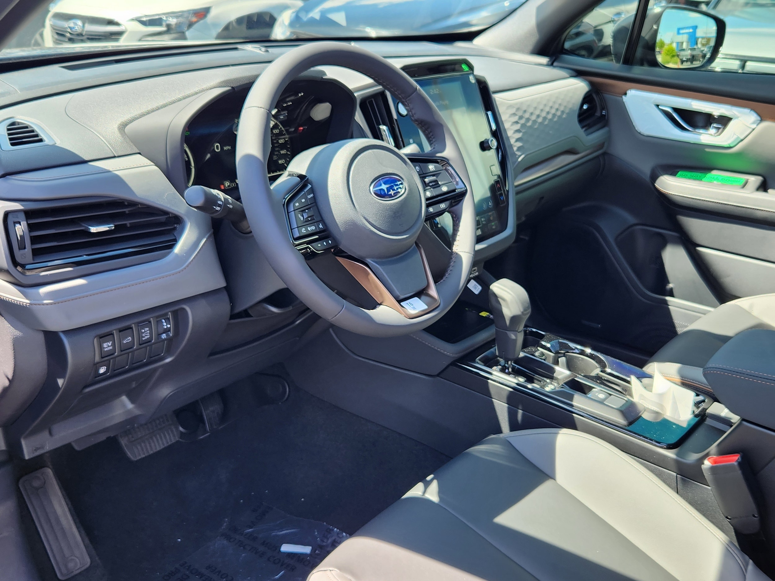 View vehicle photo 5