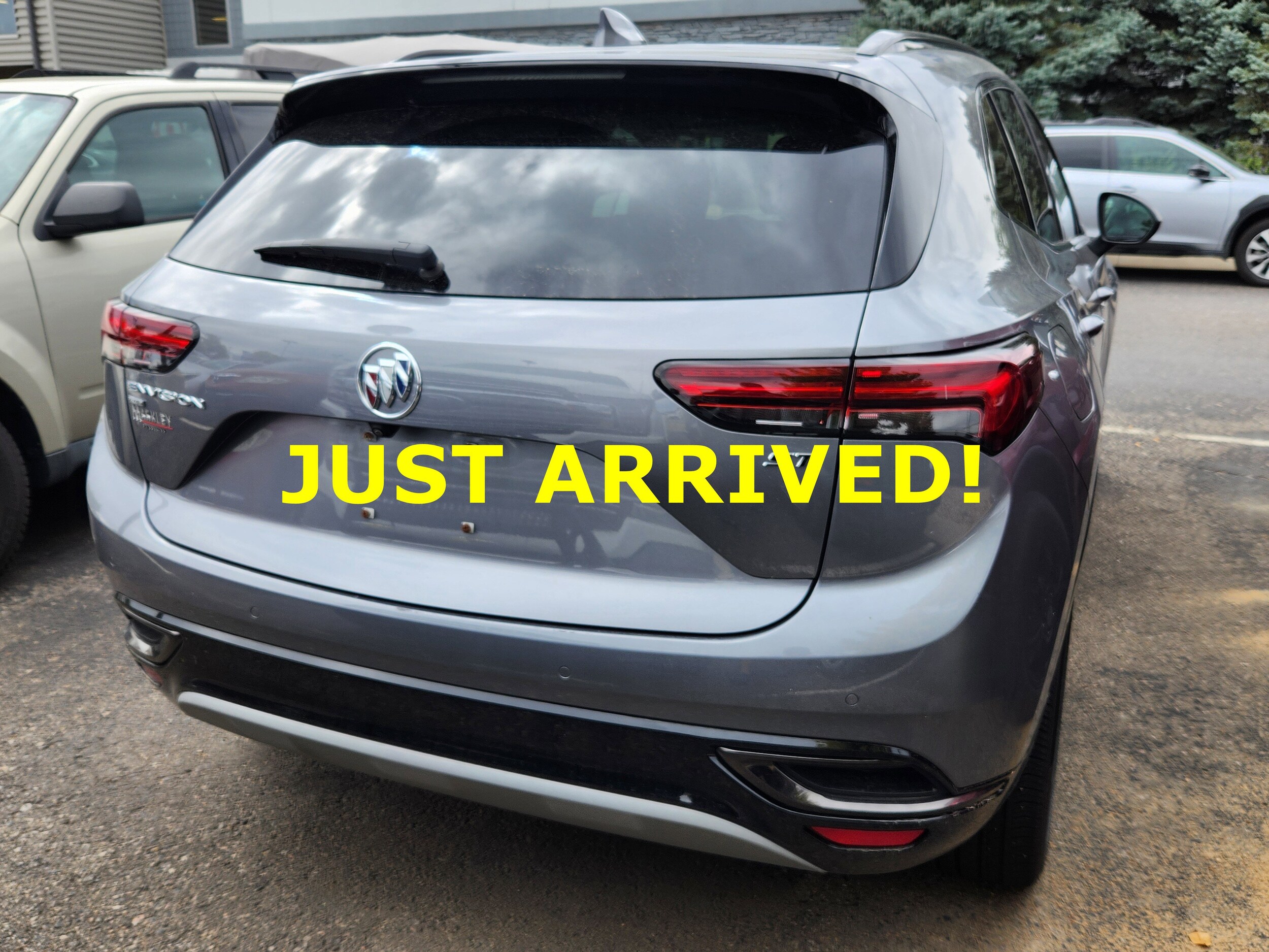 2021 Buick Envision Essence photo 3