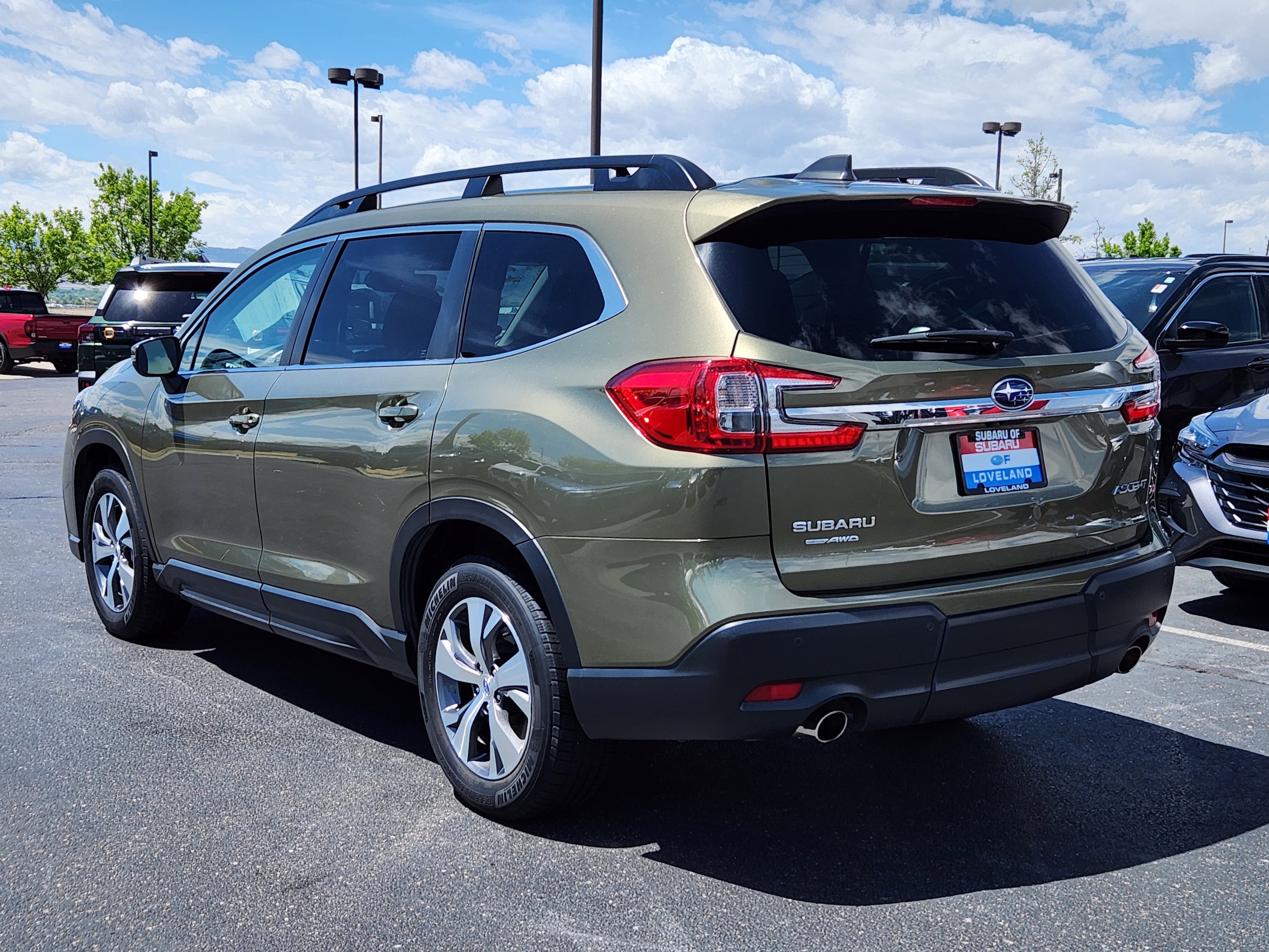 View vehicle photo 2