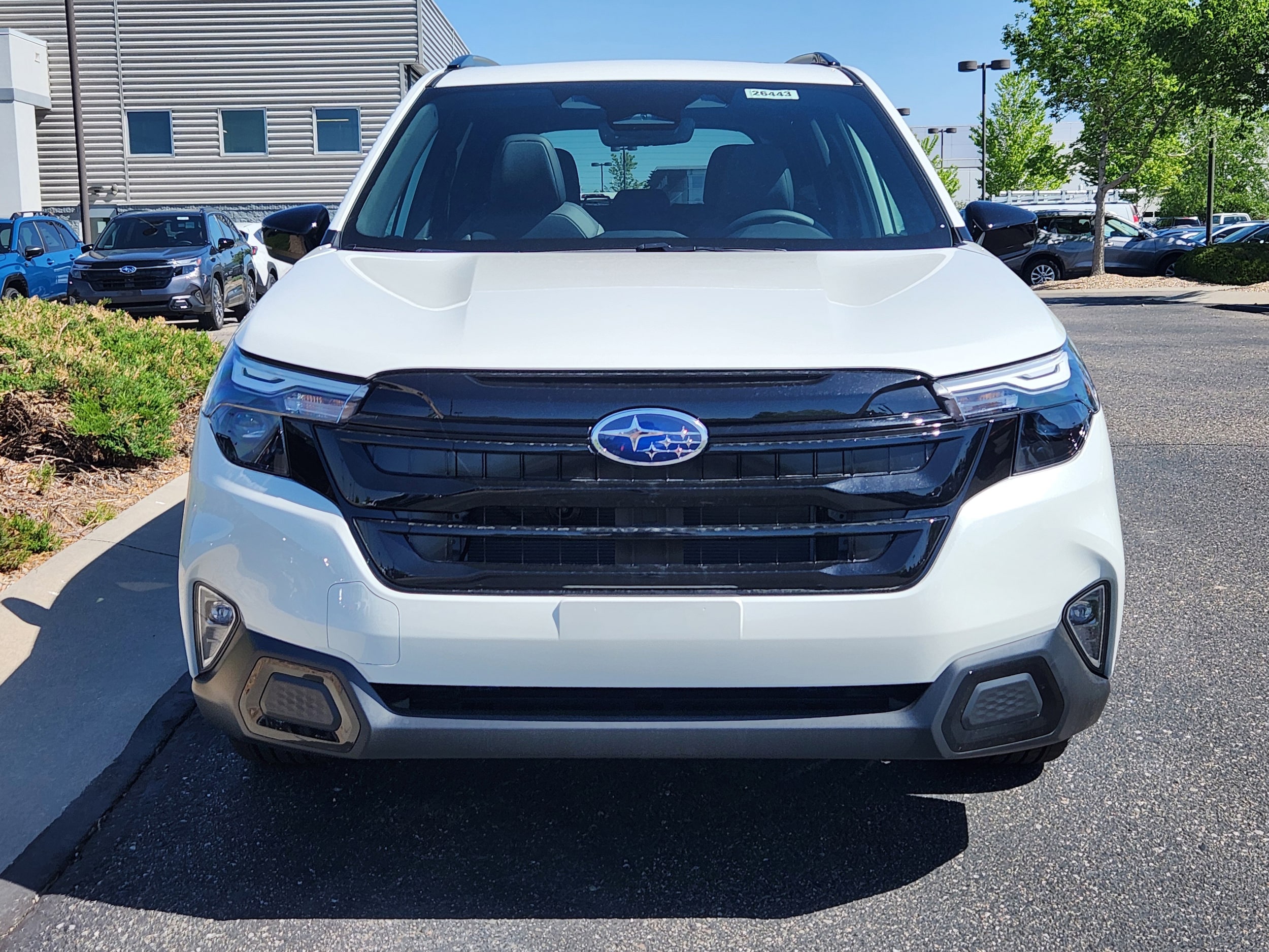 View vehicle photo 4