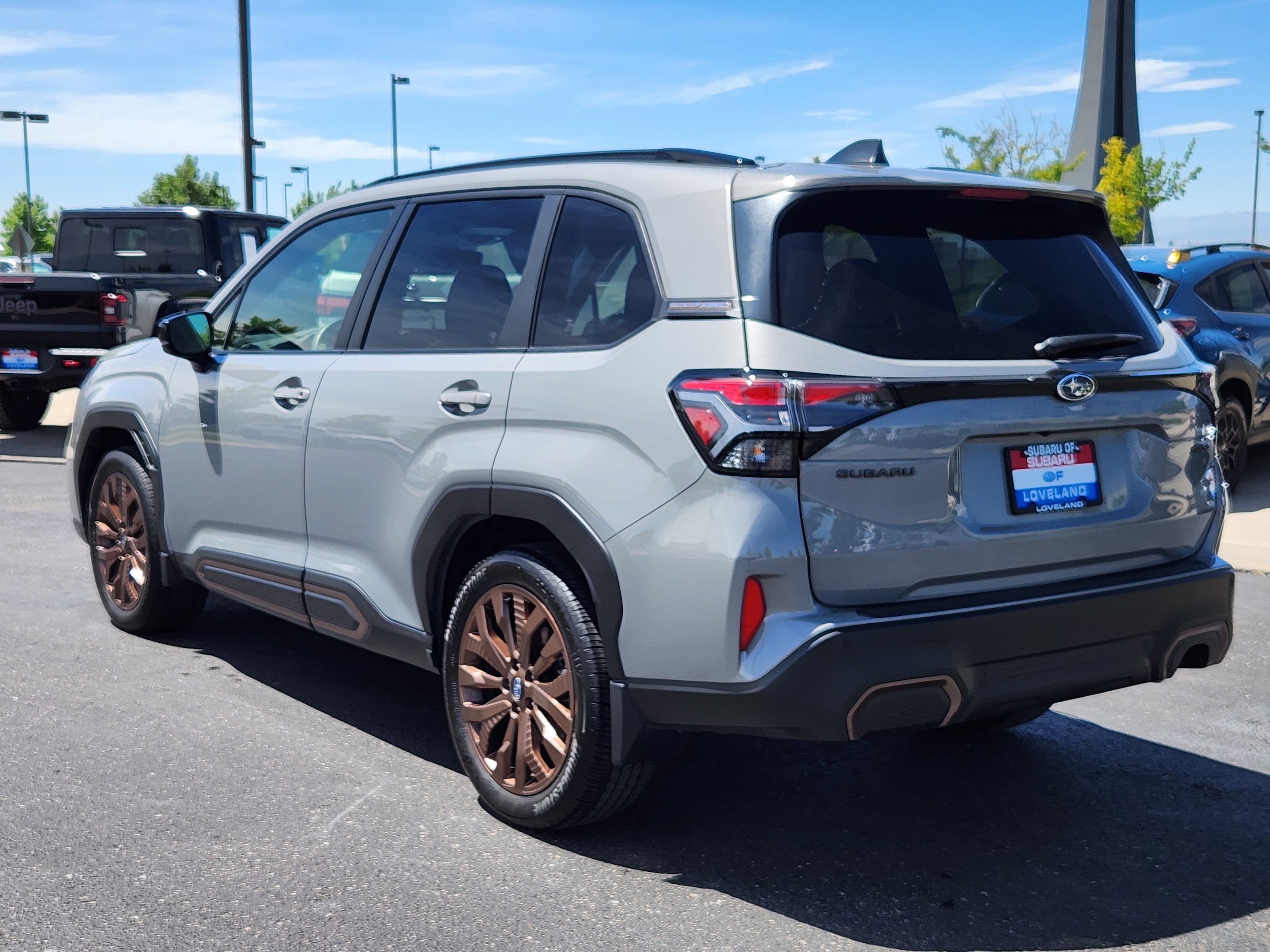 View vehicle photo 2