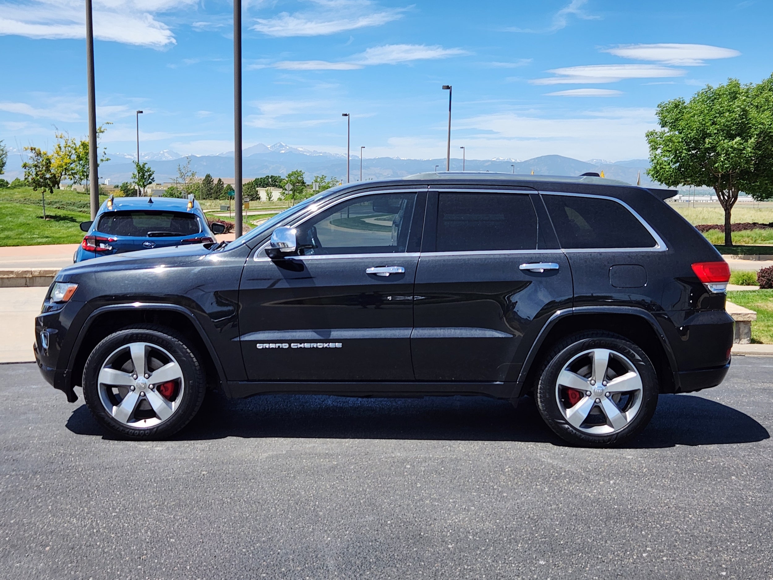 Brilliant Black Crystal Pearlcoat 2014 Jeep Grand Cherokee SUV / Crossover Four-Wheel Drive 8-Speed Automatic