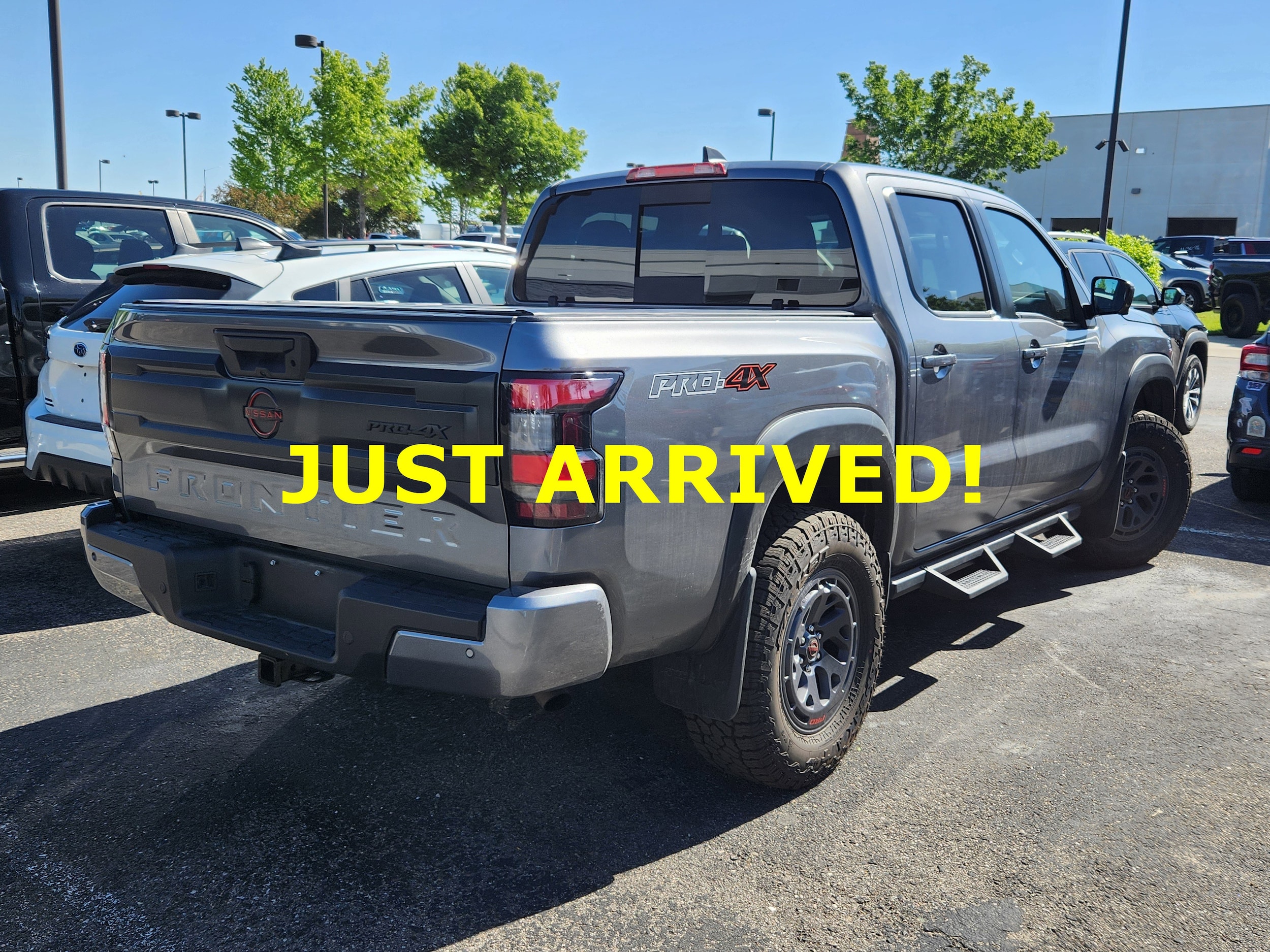View vehicle photo 2