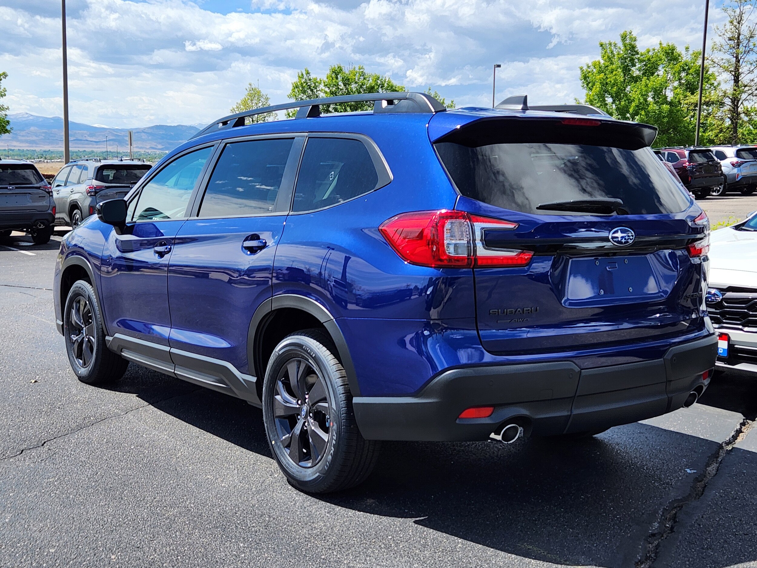 View vehicle photo 2