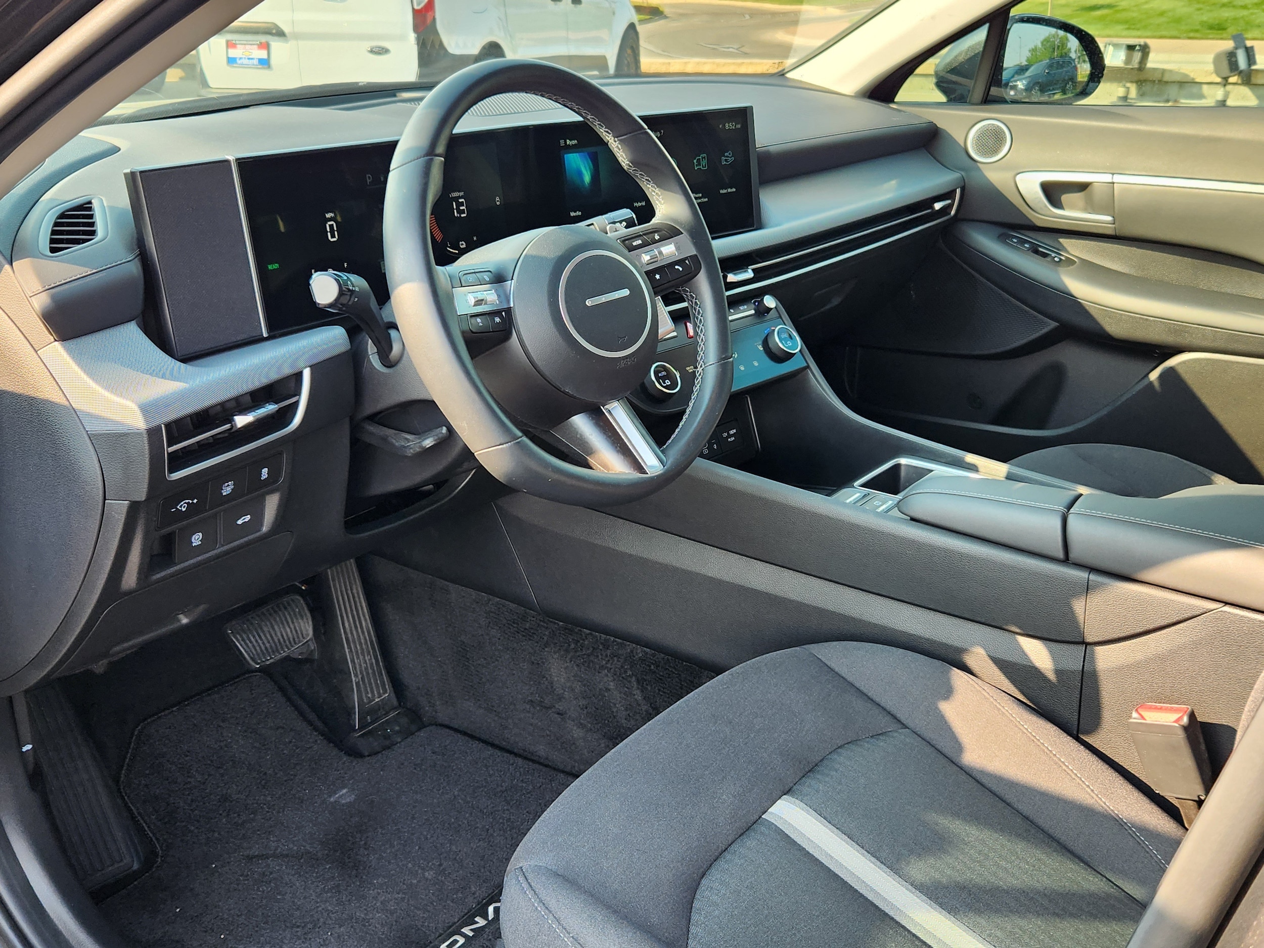 View vehicle photo 6