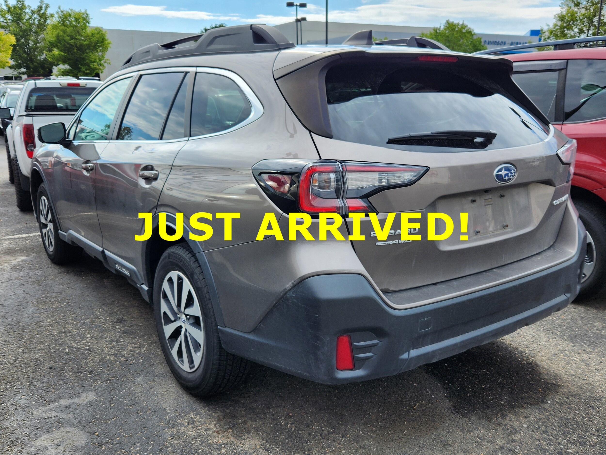 2022 Subaru Outback Premium photo 3