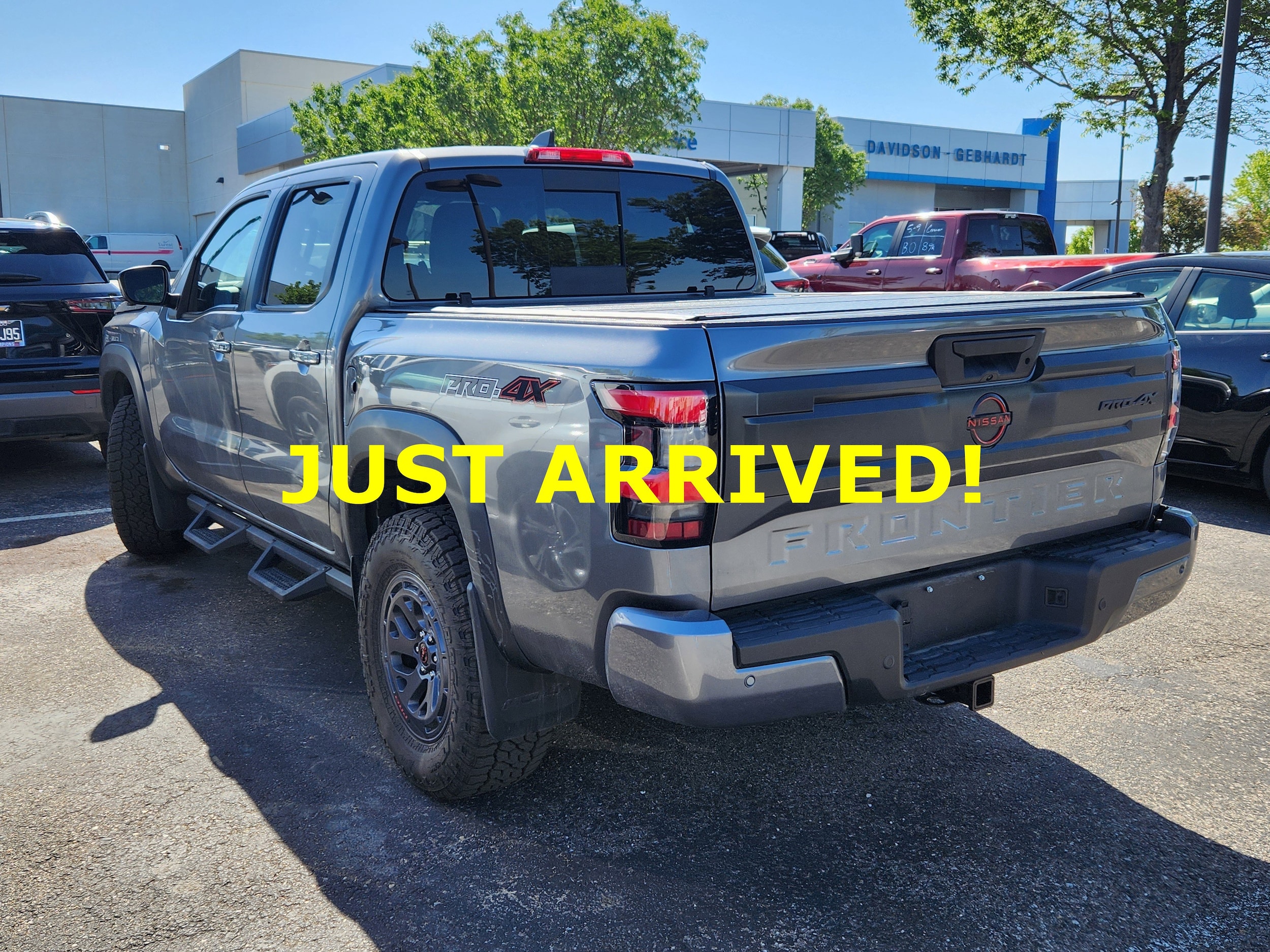 View vehicle photo 3