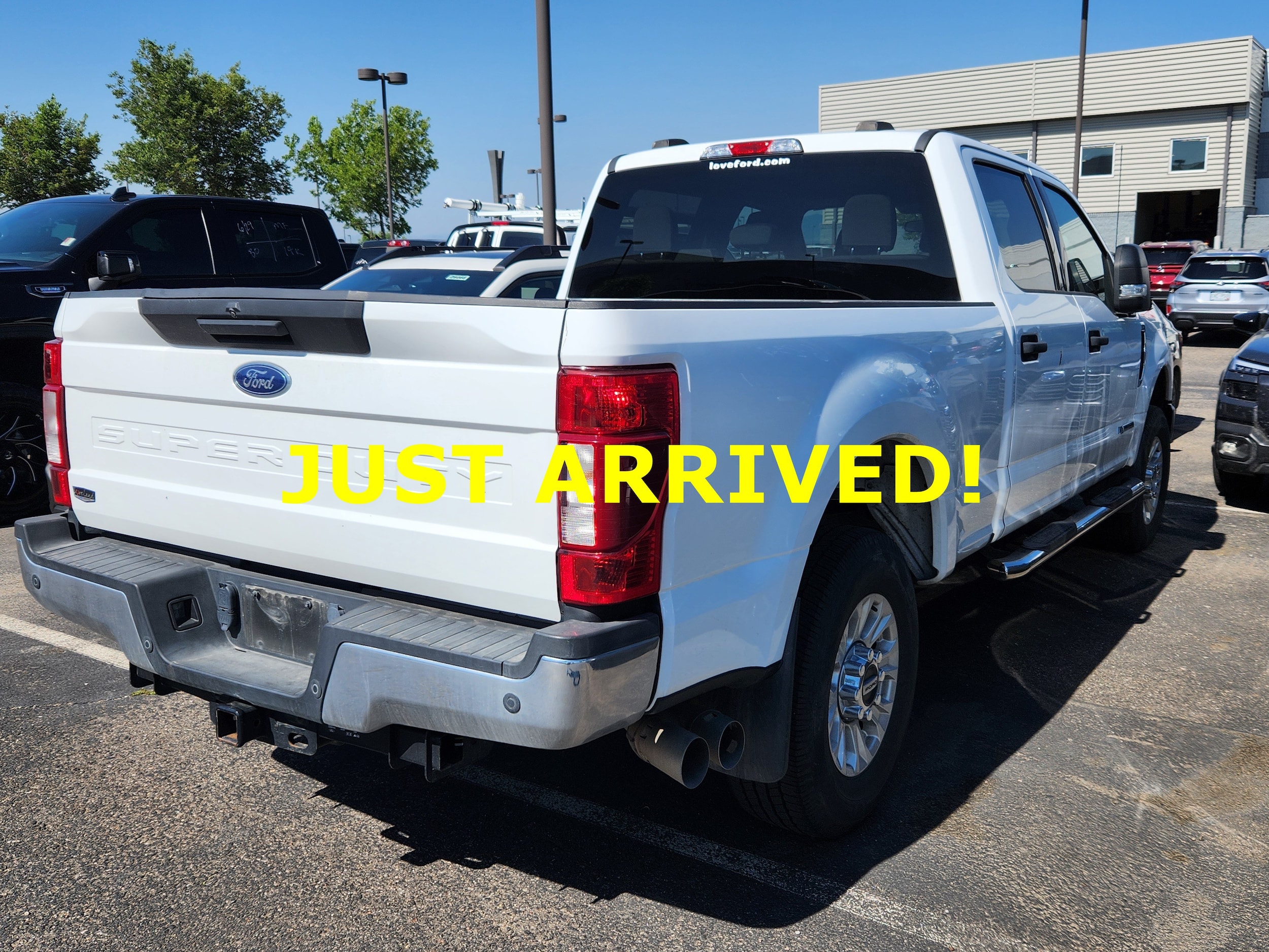 View vehicle photo 2
