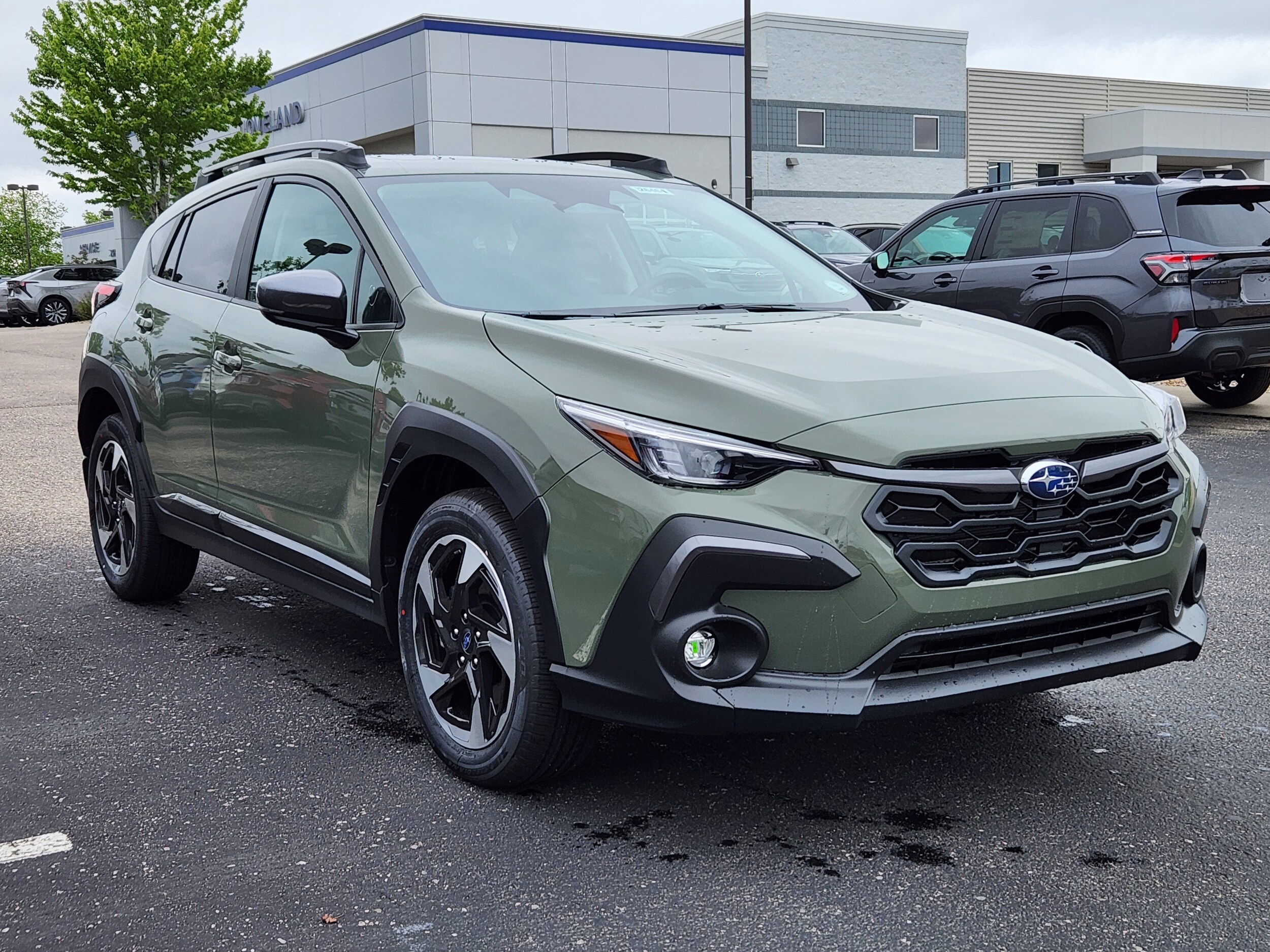 View vehicle photo 3
