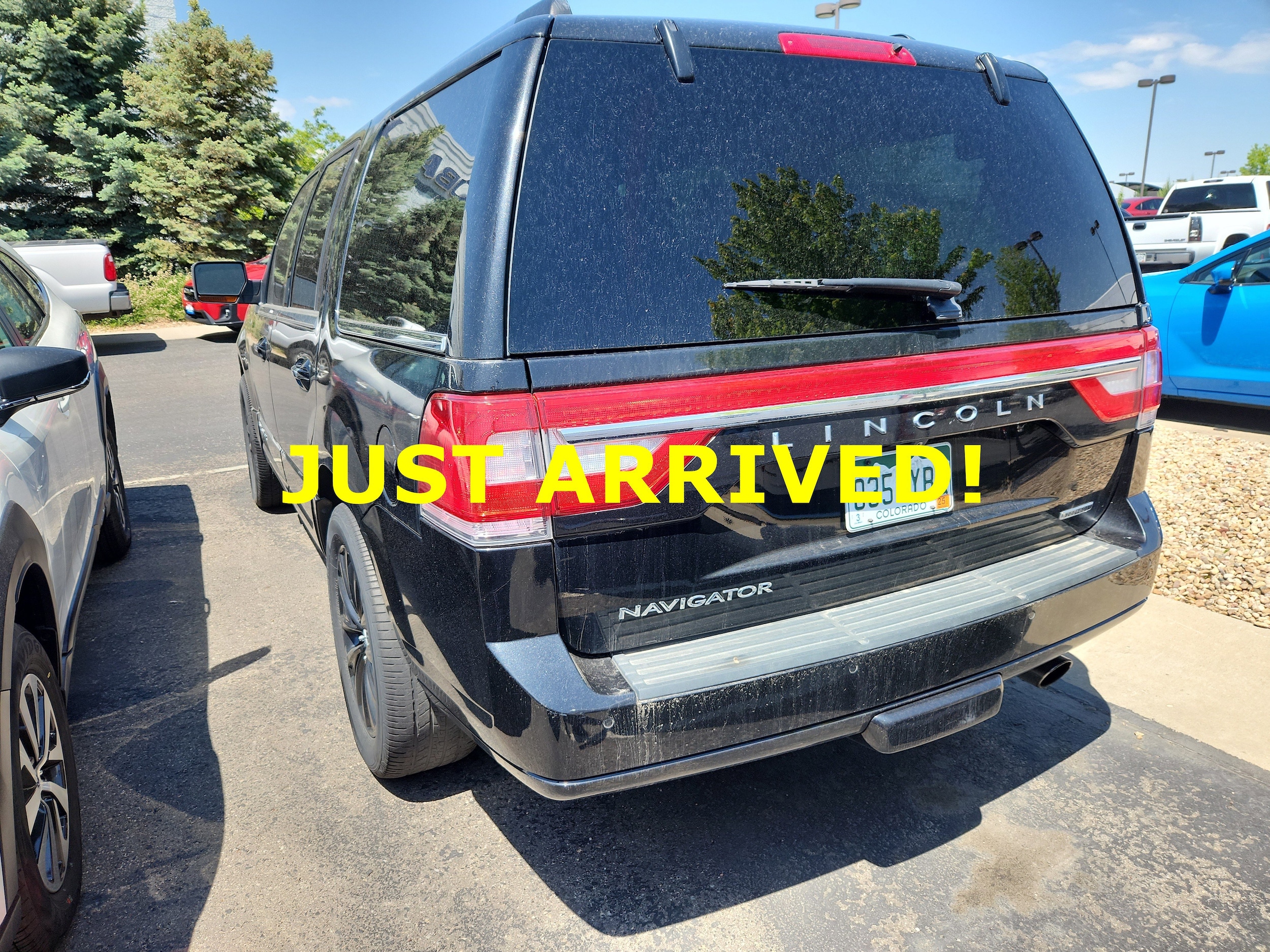 2015 Lincoln Navigator Base photo 3