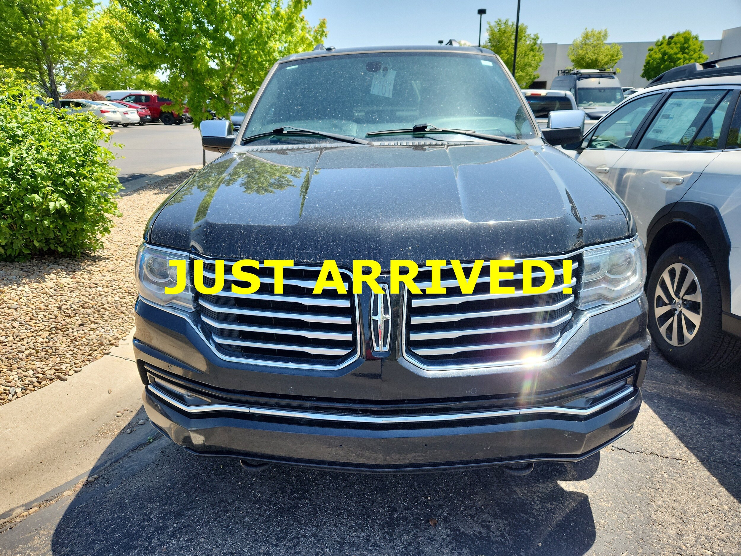 2015 Lincoln Navigator Base photo 2